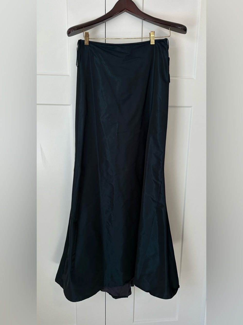 NWT Carmen Marc Valvo Satin Maxi‎ Mermaid Skirt in Star Sapphire Style 17508